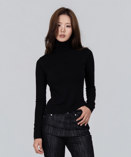 PHOS333(フォースサンサンサン)の「W 切り込みステッチタートルネック/ブラック(Tシャツ/カットソー・レディース・その他・FREE)」の2枚目の写真
