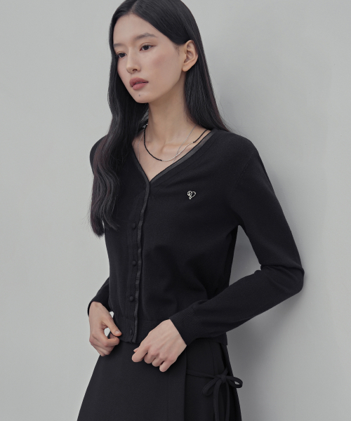 Vivacious(ビバシャス)の「リュヌ オーガンザ レイヤード ニット カーディガン_5COL(カーディガン/ボレロ・レディース・ブルー/ライトグレー/ブラック/ネイビー/アイボリー・SMALL/MEDIUM)」の6枚目の写真