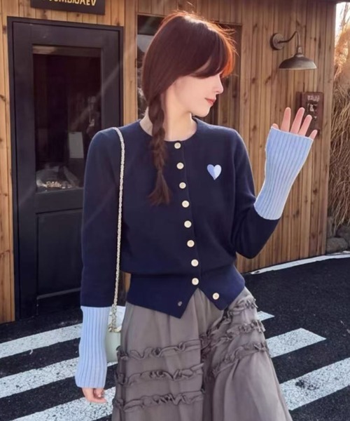 LADY LIKE（レディライク）の「配色ボタンハートニットカーディガン（カーディガン/ボレロ・レディース・グレー/ネイビー・M）」の14枚目の写真