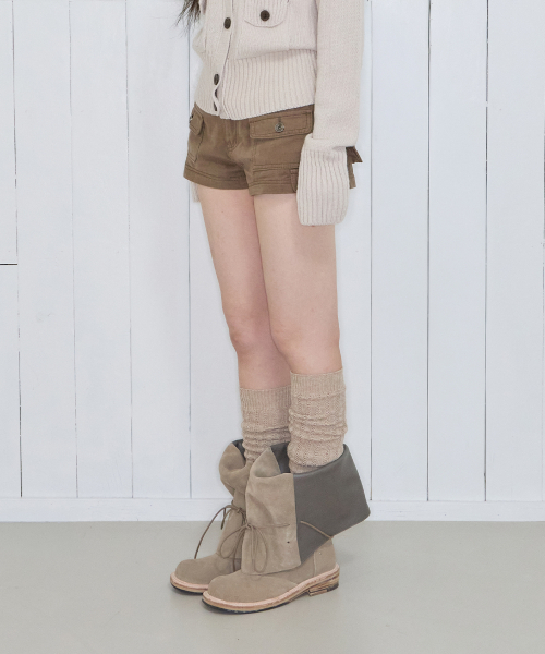 MIRECO(ミレコ)の「MULTI POCKET CARGO SHORTS CAMEL(その他パンツ・レディース・その他・1(S)/2(M))」の2枚目の写真