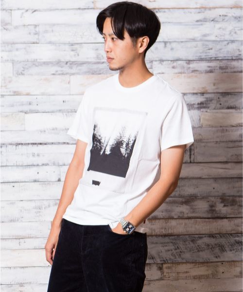 Levi's(リーバイス)の「MFO グラフィックTシャツ(Tシャツ/カットソー・メンズ・オフホワイト・MEDIUM/LARGE/SMALL)」の9枚目の写真