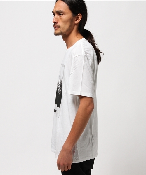 Levi's(リーバイス)の「MFO グラフィックTシャツ(Tシャツ/カットソー・メンズ・オフホワイト・MEDIUM/LARGE/SMALL)」の2枚目の写真