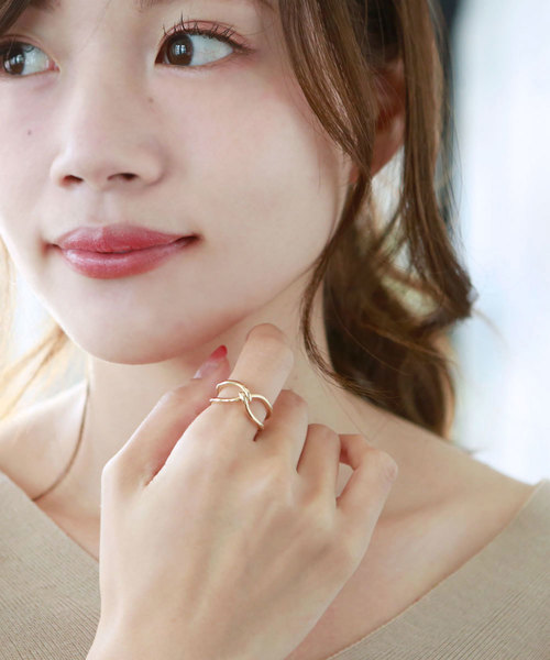 colleca la（コレカラ）の「ノットリング（リング・レディース・シルバー/ゴールド・ﾌﾘ-）」の2枚目の写真