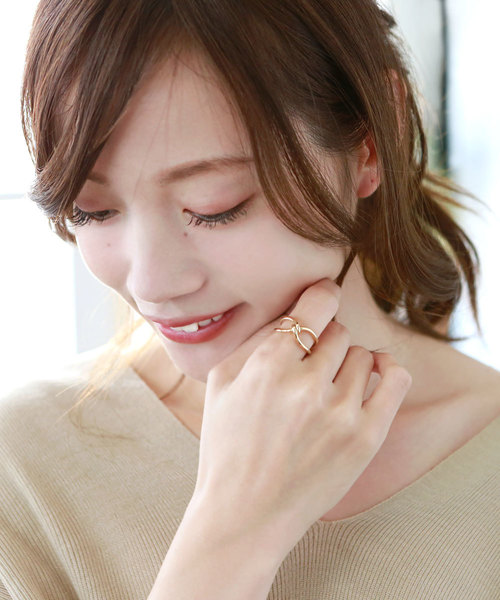 colleca la（コレカラ）の「ノットリング（リング・レディース・シルバー/ゴールド・ﾌﾘ-）」の3枚目の写真