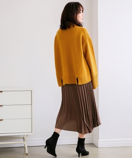 A part by（アパートバイ）の「5GWオフタートル　797532（ニット/セーター・レディース・ブラック/グレー/レッド/オフホワイト/マスタード/ライトブルー/パープル・FREE）」の14枚目の写真