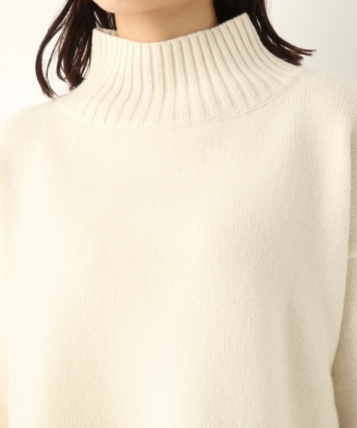 A part by（アパートバイ）の「5GWオフタートル　797532（ニット/セーター・レディース・ブラック/グレー/レッド/オフホワイト/マスタード/ライトブルー/パープル・FREE）」の18枚目の写真