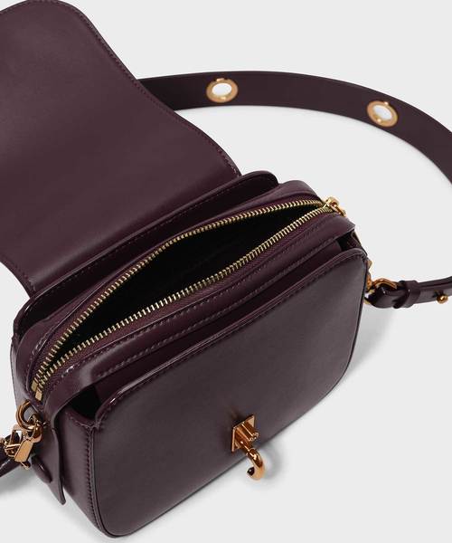CHARLES & KEITH（チャールズ & キース）の「グロメットディテールストラップバッグ / GROMMET DETAIL STRAP BAG（ショルダーバッグ・レディース・ダークグリーン/ピンク系その他/プラム・S）」の12枚目の写真