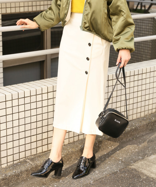 LOWRYS FARM（ローリーズファーム）の「サイドボタンタイトスカート　814749（スカート・レディース・ブラック/パープル/ブラウン/アイボリー/グレー・MEDIUM/LARGE）」の4枚目の写真