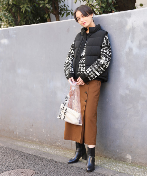 LOWRYS FARM（ローリーズファーム）の「サイドボタンタイトスカート　814749（スカート・レディース・ブラック/パープル/ブラウン/アイボリー/グレー・MEDIUM/LARGE）」の17枚目の写真