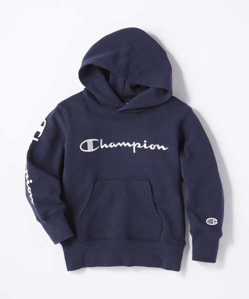 Champion(チャンピオン)の「【Champion】スクリプトソデロゴスウェットパーカー(パーカー・キッズ・ネイビー/オフホワイト/レッド・100/110/120/130/140)」の1枚目の写真