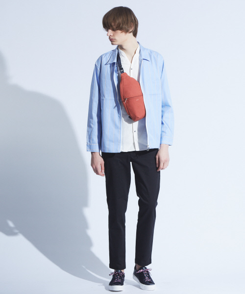 alfredoBANNISTER（アルフレッドバニスター）の「【CIE別注】WATERPROOF SLINGBAG（バックパック/リュック・メンズ・ブラック/ネイビー/オレンジ・フリー）」の4枚目の写真