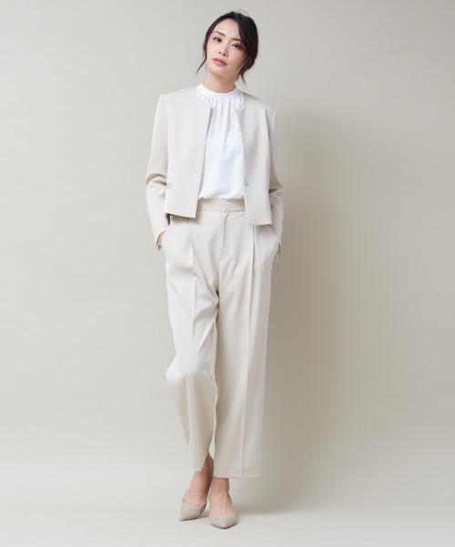 qualite(カリテ)の「《セットアップ》》《CLASSY掲載》ラチネショートジャケット(テーラードジャケット・レディース・ベージュ/ネイビー・38/36/40/34)」の3枚目の写真