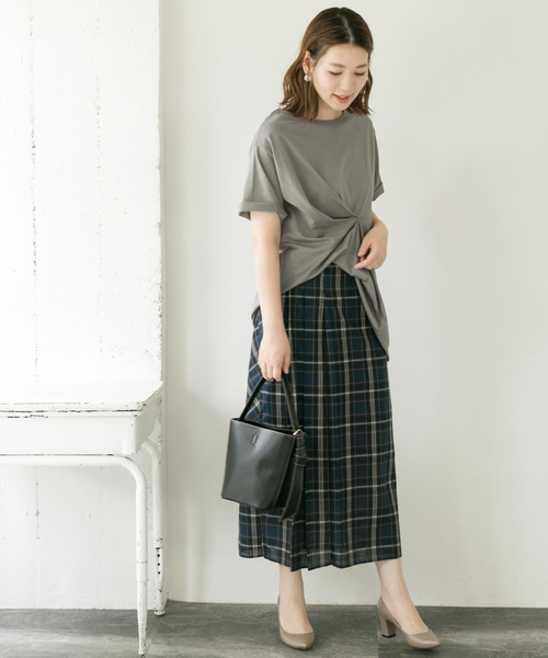 URBAN RESEARCH ROSSO WOMEN(アーバンリサーチ ロッソ)の「フロントタックアシメプルオーバー∴(Tシャツ/カットソー・レディース・チャコールグレー/ブラウン/グレー系その他・FREE)」の12枚目の写真