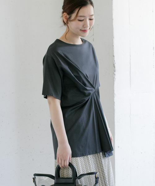 URBAN RESEARCH ROSSO WOMEN(アーバンリサーチ ロッソ)の「フロントタックアシメプルオーバー∴(Tシャツ/カットソー・レディース・チャコールグレー/ブラウン/グレー系その他・FREE)」の14枚目の写真