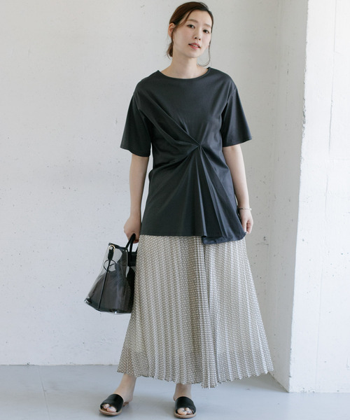 URBAN RESEARCH ROSSO WOMEN(アーバンリサーチ ロッソ)の「フロントタックアシメプルオーバー∴(Tシャツ/カットソー・レディース・チャコールグレー/ブラウン/グレー系その他・FREE)」の16枚目の写真