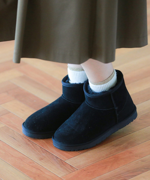 mooimooi（モーイモーイ）の「ショート ムートンブーツ（ブーツ・レディース・キャメル/スモークピンク/オレンジ/ネイビー/ピンク/ベージュ/ブラック/ダークブラウン/チャコールグレー・S/M/L/LL/3L/4L）」の2枚目の写真