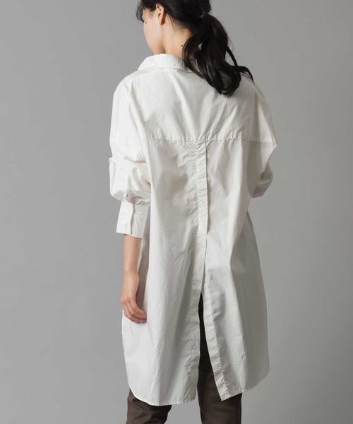 marle(マルレ)の「製品洗い コットンビッグシルエットシャツ(シャツ/ブラウス・レディース・ホワイト/ブラック/ベージュ/カーキ・FREE)」の2枚目の写真