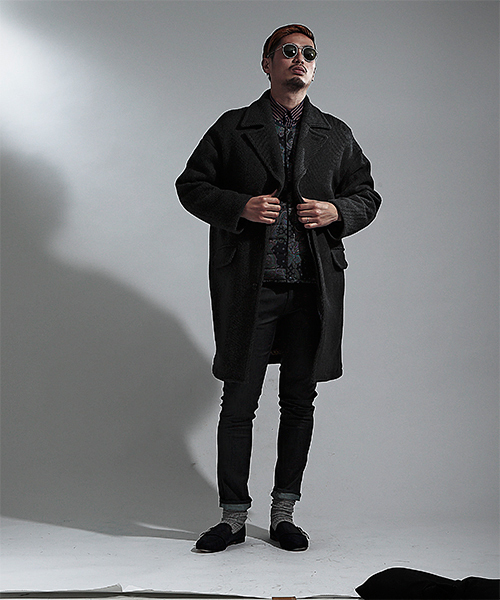 BEAMS(ビームス)の「VAPORIZE / コクーン コート(ステンカラーコート・メンズ・ブラック/チャコールグレー・MEDIUM/SMALL/LARGE)」の7枚目の写真