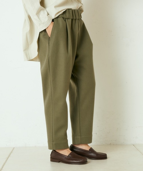 PUAL CE CIN(ピュアルセシン)の「タックテーパードパンツ(その他パンツ・レディース・チャコールグレー/ベージュ/ネイビー/カーキ・FREE)」の3枚目の写真