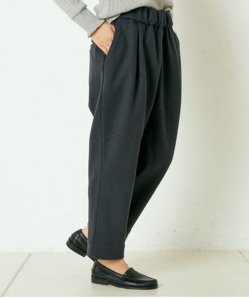PUAL CE CIN(ピュアルセシン)の「タックテーパードパンツ(その他パンツ・レディース・チャコールグレー/ベージュ/ネイビー/カーキ・FREE)」の2枚目の写真