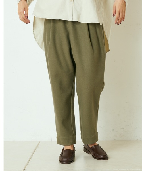 PUAL CE CIN(ピュアルセシン)の「タックテーパードパンツ(その他パンツ・レディース・チャコールグレー/ベージュ/ネイビー/カーキ・FREE)」の6枚目の写真