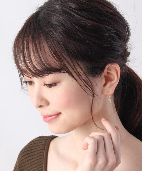 COCOSHNIK(ココシュニック)の「K10カラーストーン(スモーキークォーツ) 透かしフチミル フックピアス(ピアス(両耳用)・レディース・グレー系その他3・00)」の9枚目の写真