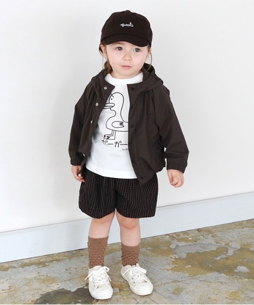 quoti use fith(クゥオティ ユース フィス)の「シアサッカーギンガムタックショートパンツ(その他パンツ・キッズ・ブラウン/ベージュ・100/120/130/110/90/80)」の2枚目の写真