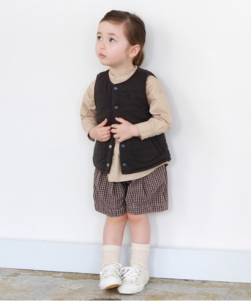 quoti use fith(クゥオティ ユース フィス)の「シアサッカーギンガムタックショートパンツ(その他パンツ・キッズ・ブラウン/ベージュ・100/120/130/110/90/80)」の5枚目の写真