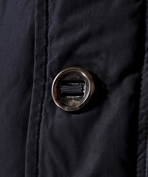 BEAMS（ビームス）の「◎BEAMS / パラシュートボタン ダウンパーカー（ダウンジャケット/コート・メンズ・ネイビー/マスタード/ロイヤルブルー・SMALL/MEDIUM/LARGE/X-LARGE）」の8枚目の写真