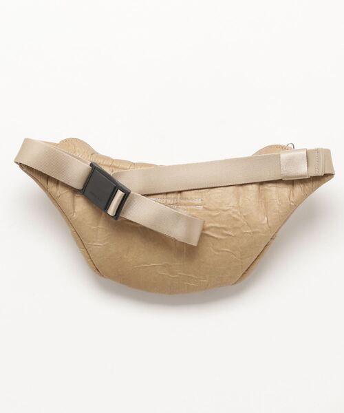 バッグ bata post body bag beta post（ベータポスト）の「beta post WAIST POUCH (B02YBG