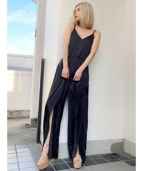GYDA(ジェイダ)の「バックリボンサテンワイドオールインワン(サロペット/オーバーオール・レディース・ブラック/ミント/ベージュ・FREE)」の8枚目の写真