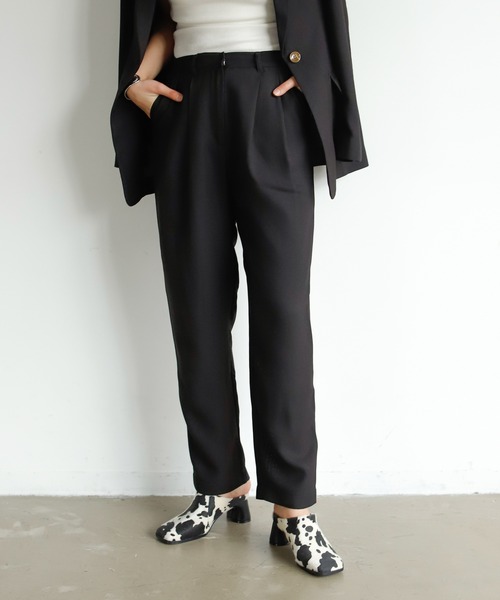 Auntie Rosa Holiday(アンティローザホリデー)の「麻調バスケットタックテーパード(スラックス・レディース・ブラック/ナチュラル/カーキ・FREE)」の6枚目の写真