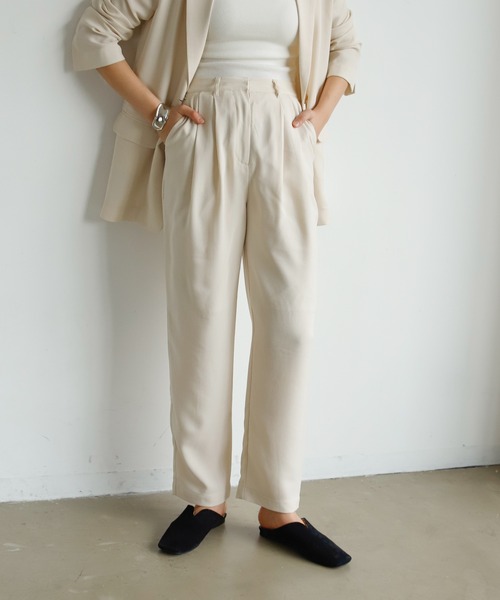 Auntie Rosa Holiday(アンティローザホリデー)の「麻調バスケットタックテーパード(スラックス・レディース・ブラック/ナチュラル/カーキ・FREE)」の13枚目の写真