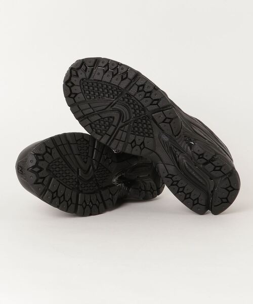 NEW BALANCE(ニューバランス)の「ML2002R(スニーカー・メンズ・ホワイト/ブラック/オリーブ・23.5cm/24.5cm/25.5cm/26.5cm/27.5cm/28.5cm/23.0cm/24.0cm/25.0cm/26.0cm/27.0cm/28.0cm/29.0cm)」の9枚目の写真