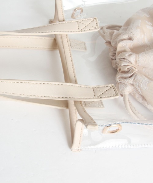 tocco closet（トッコ　クローゼット）の「レースポーチ付き２ＷＡＹフェイクレザー×クリアバッグ（ショルダーバッグ・レディース・ベージュ/オフホワイト・FREE）」の4枚目の写真