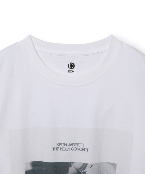 ADAM ET ROPE'（アダムエロペ）の「【ECM×10C】Keith Jarrett THE KOLN CONCERT（Tシャツ/カットソー・メンズ・ブラック×レッド/ホワイト×ブルー/ホワイト×イエロー/ブラック×イエロー/ブラック×ブルー/ホワイト×レッド・L/XL/M）」の19枚目の写真