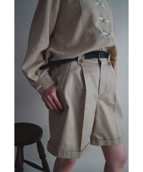 NICOLE CLUB（ニコル　クラブ）の「【NICOLE CLUB】ハーフパンツ（その他パンツ・レディース・ベージュ/カーキ/ブラック・MEDIUM）」の2枚目の写真