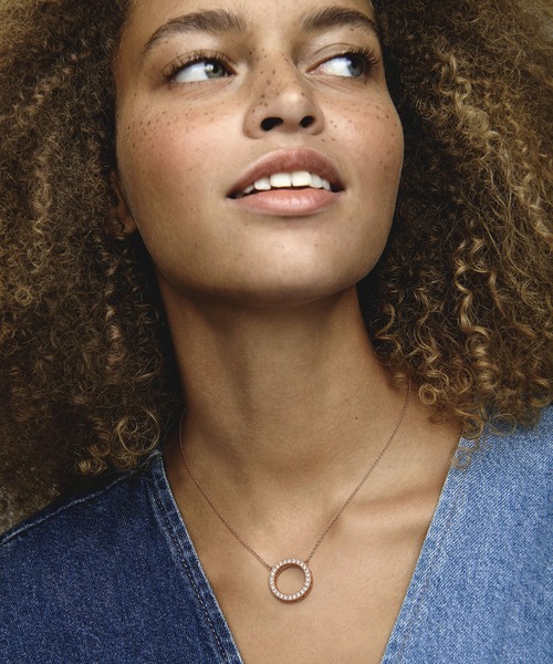 PANDORA（パンドラ）の「サークル オブ スパークル ネックレス