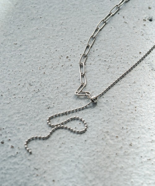 LOUNGEDRESS(ラウンジドレス)の「スライドコンビチェーンネックレス(ネックレス・レディース・ゴールド/シルバー・FREE)」の1枚目の写真