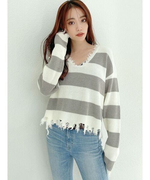 GYDA（ジェイダ）の「VネックグラインダーニットTOPS（ニット/セーター・レディース・ベージュ/ブラック/グレー・FREE）」の3枚目の写真