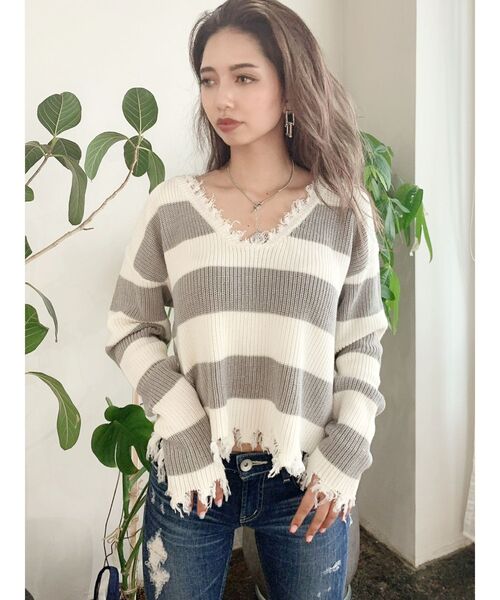 GYDA（ジェイダ）の「VネックグラインダーニットTOPS（ニット/セーター・レディース・ベージュ/ブラック/グレー・FREE）」の10枚目の写真