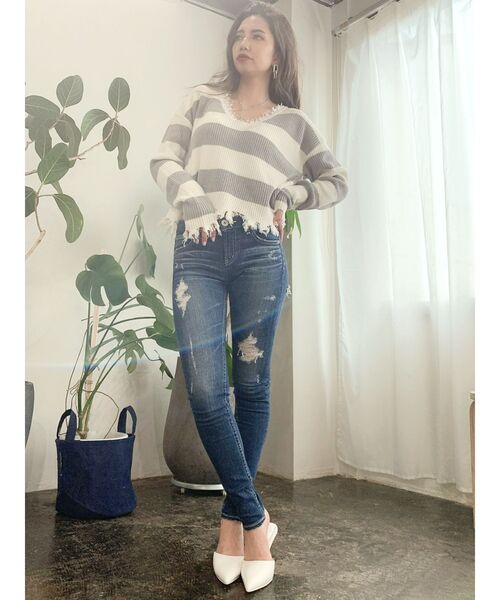 GYDA（ジェイダ）の「VネックグラインダーニットTOPS（ニット/セーター・レディース・ベージュ/ブラック/グレー・FREE）」の9枚目の写真