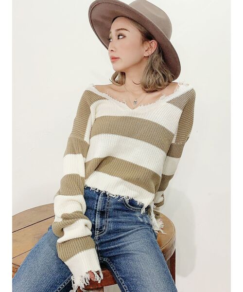 GYDA（ジェイダ）の「VネックグラインダーニットTOPS（ニット/セーター・レディース・ベージュ/ブラック/グレー・FREE）」の18枚目の写真