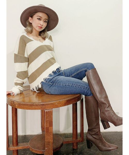 GYDA（ジェイダ）の「VネックグラインダーニットTOPS（ニット/セーター・レディース・ベージュ/ブラック/グレー・FREE）」の20枚目の写真