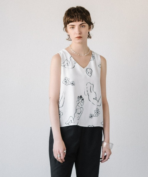 ACCL（エーシーシーエル）の「アートテキスタイル ノースリーブブラウス（シャツ/ブラウス・レディース・ピンク/ホワイト・FREE）」の5枚目の写真