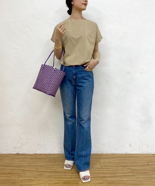 SHENERY（シーナリー）の「フレンチスリーブシルケットカットソー（Tシャツ/カットソー・レディース・ダークブラウン/ベージュ/オフホワイト・FREE）」の17枚目の写真