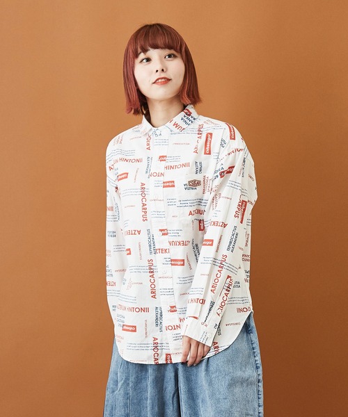 CUBE SUGAR（キューブシュガー）の「ブロードクロス 総柄プリント レギュラーシャツ（シャツ/ブラウス・レディース・ホワイト/チャコールグレー/ベージュ・M）」の2枚目の写真