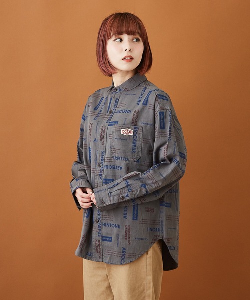 CUBE SUGAR（キューブシュガー）の「ブロードクロス 総柄プリント レギュラーシャツ（シャツ/ブラウス・レディース・ホワイト/チャコールグレー/ベージュ・M）」の3枚目の写真