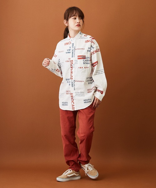 CUBE SUGAR（キューブシュガー）の「ブロードクロス 総柄プリント レギュラーシャツ（シャツ/ブラウス・レディース・ホワイト/チャコールグレー/ベージュ・M）」の5枚目の写真