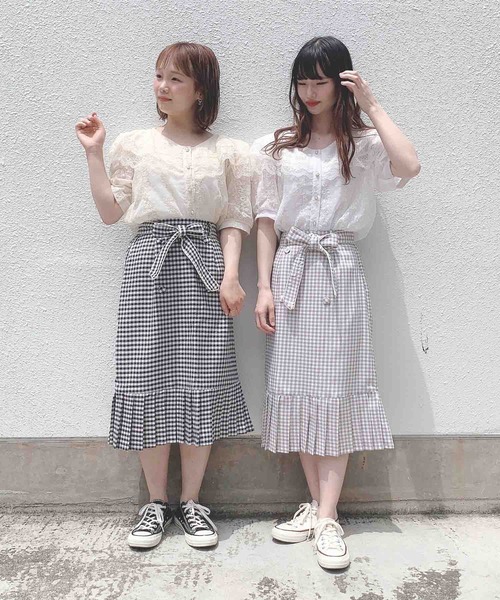 Clice de Paris(クリシェドゥパリス)の「K/チュールレース重ね衿ブラウス(シャツ/ブラウス・レディース・オフホワイト/アイボリー・ONESIZE)」の5枚目の写真